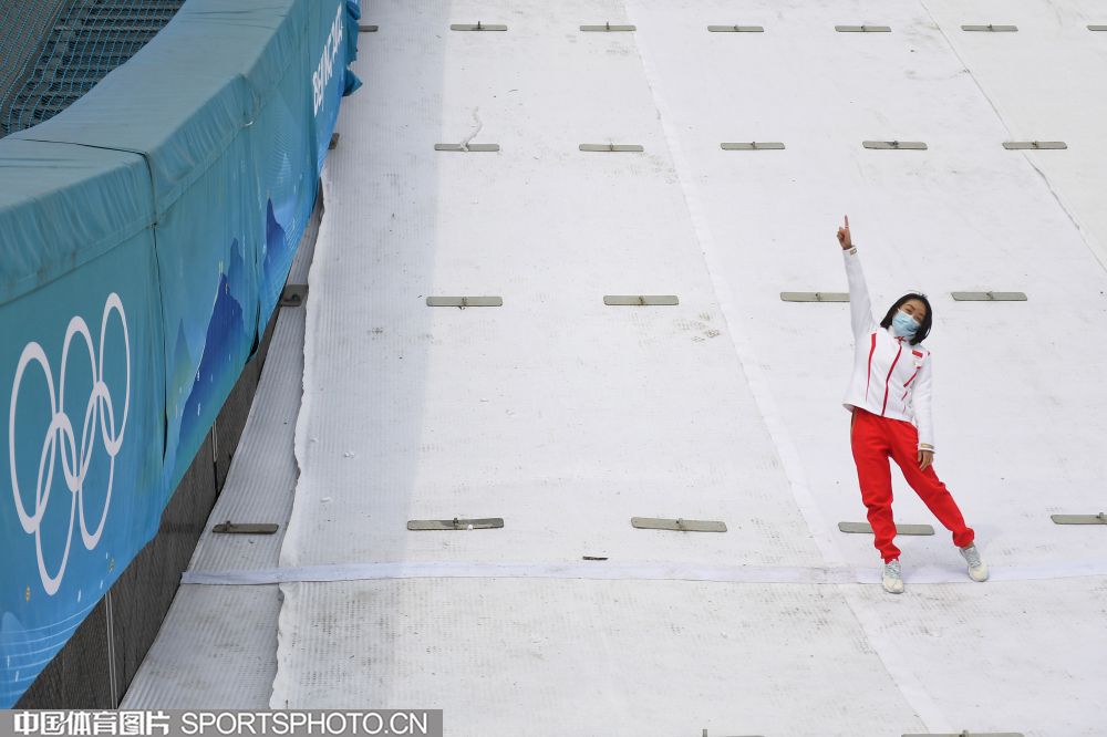 W_39032205_22041315_alj.jpg W_39032205_22041315_alj.jpg