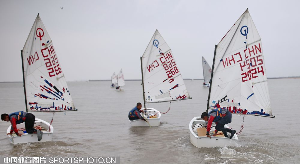 W_57072227_17072618_s.jpg W_57072227_17072618_s.jpg