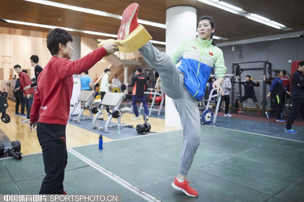 W_17098834_19011811_l.jpg W_17098834_19011811_l.jpg