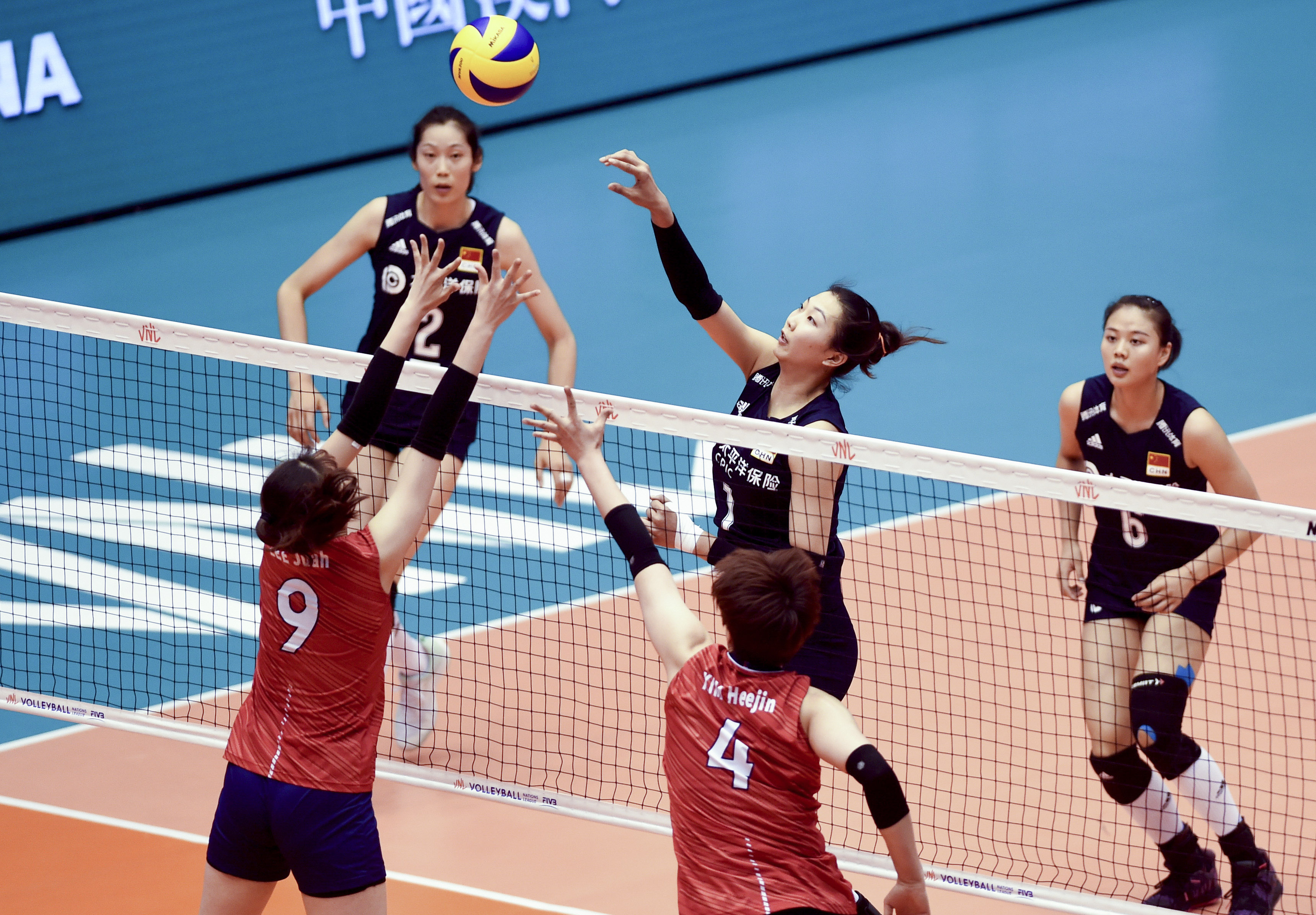 0531-女排2.jpg 0531-女排2.jpg