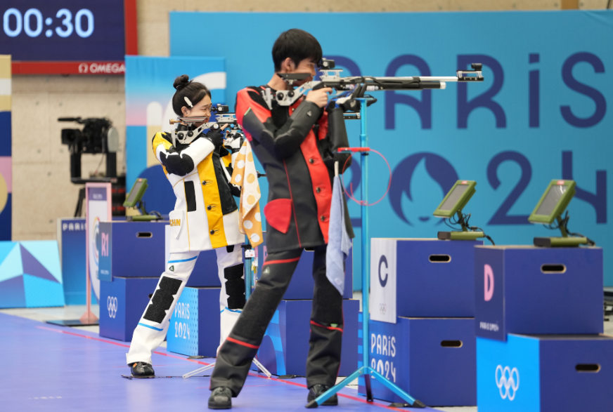 射击黄雨婷.png 射击黄雨婷.png