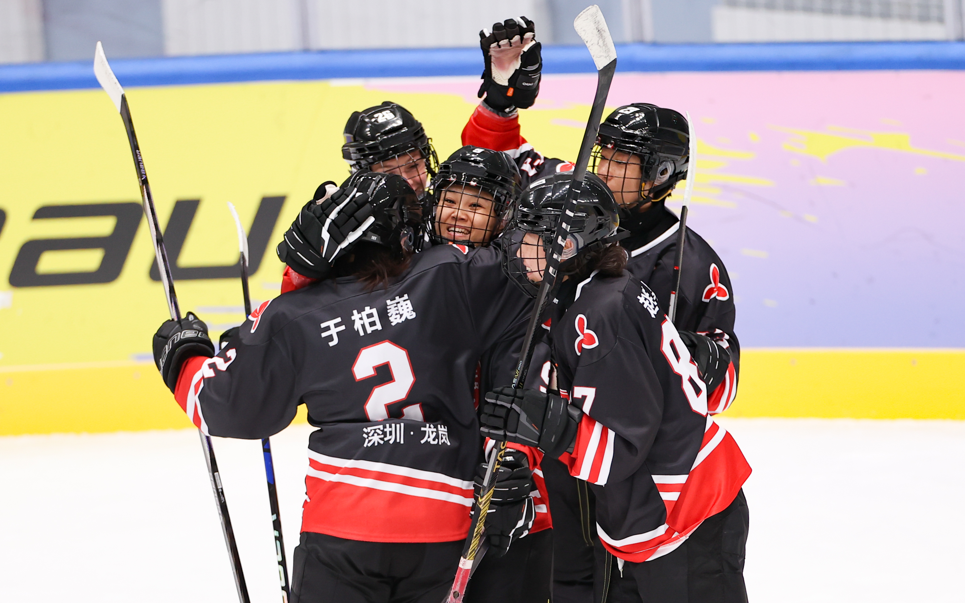 深圳昆仑鸿星队庆祝.jpg 深圳昆仑鸿星队庆祝.jpg