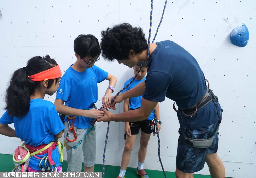 1012-攀岩2.jpg