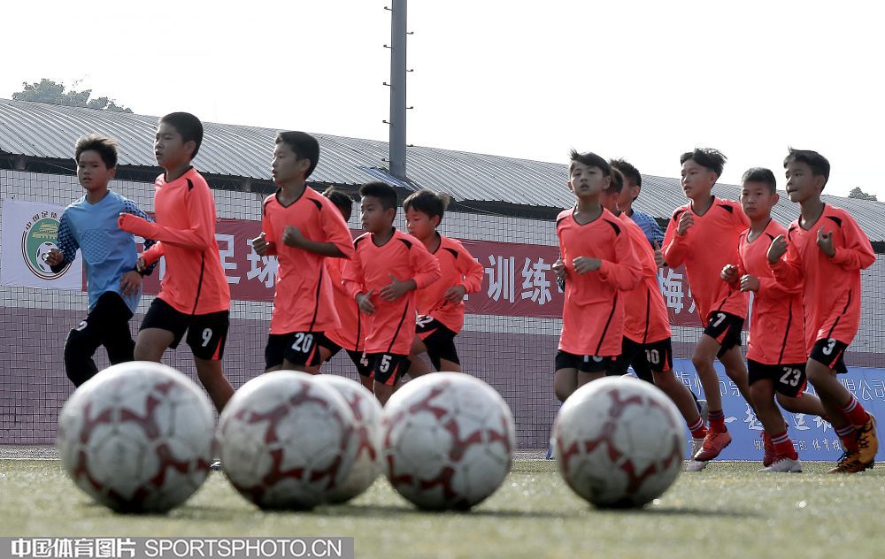 W_58240509_18123011_wxm.jpg W_58240509_18123011_wxm.jpg